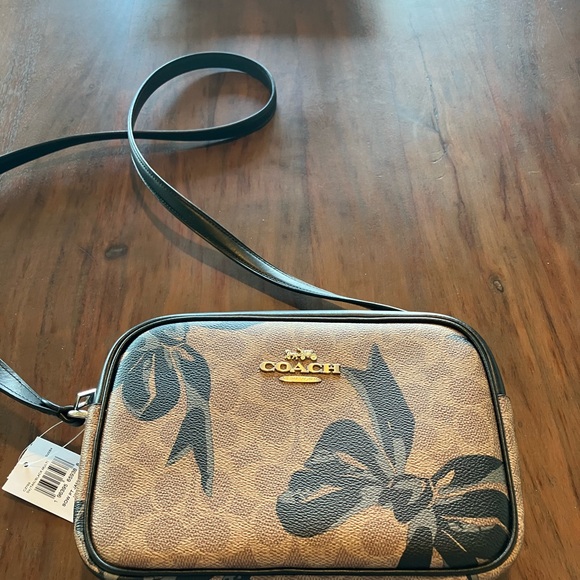 Coach Handbags - Coach Jamie Tan and Black Floral Crossbody Bag